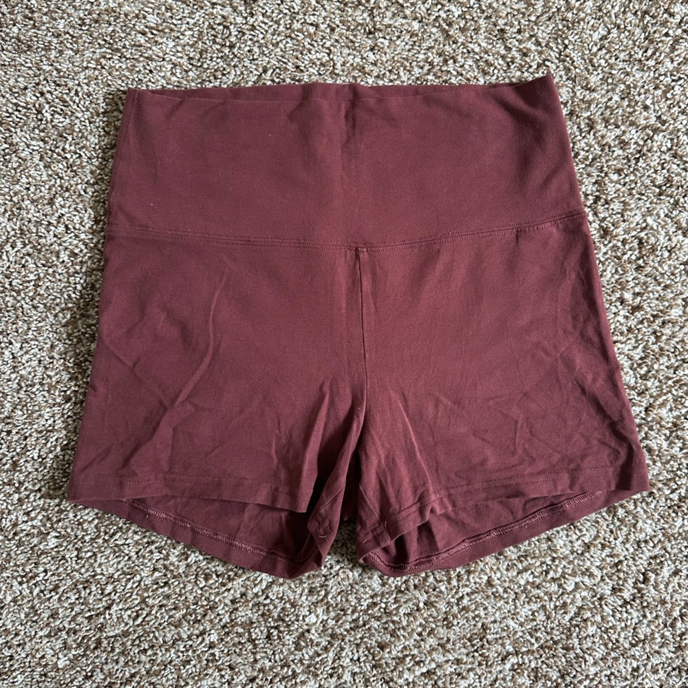 TNA Aritzia Women's Workout Athletic Bike Shorts Pink Mauve Size Medium